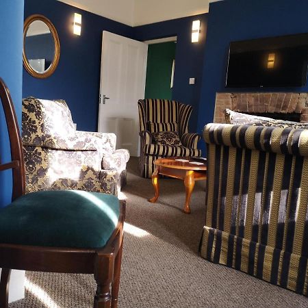 Bouverie Escape: Kent Serviced Apartment with Wi-Fi Folkestone Exterior photo