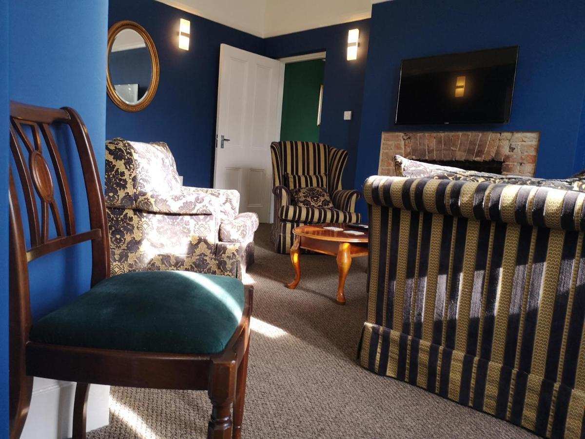 Bouverie Escape: Kent Serviced Apartment with Wi-Fi Folkestone Exterior photo